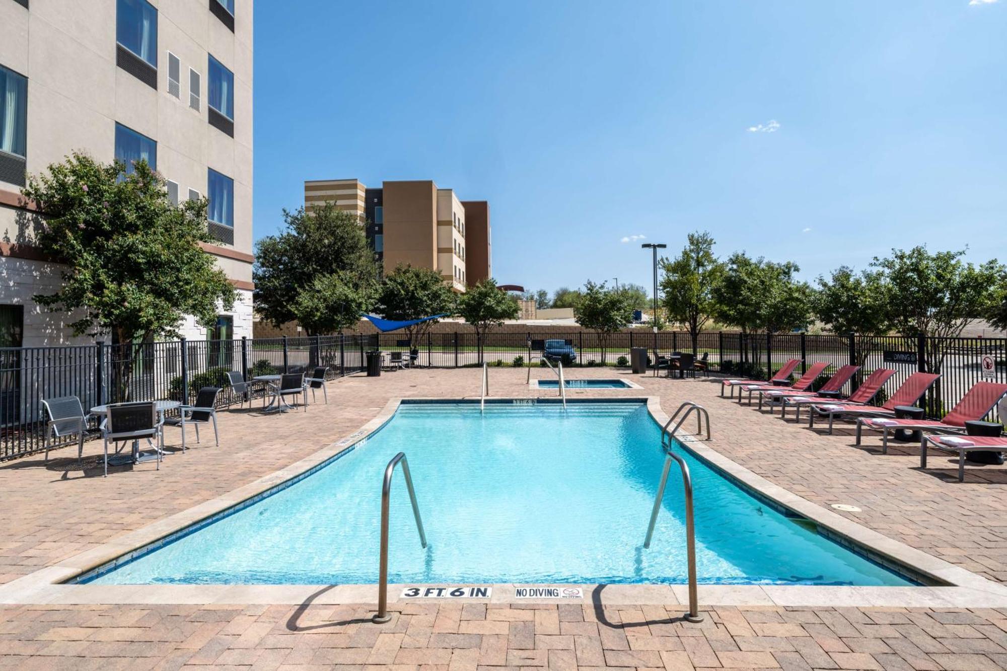 Hilton Garden Inn Ft Worth Alliance Airport Roanoke Exteriör bild